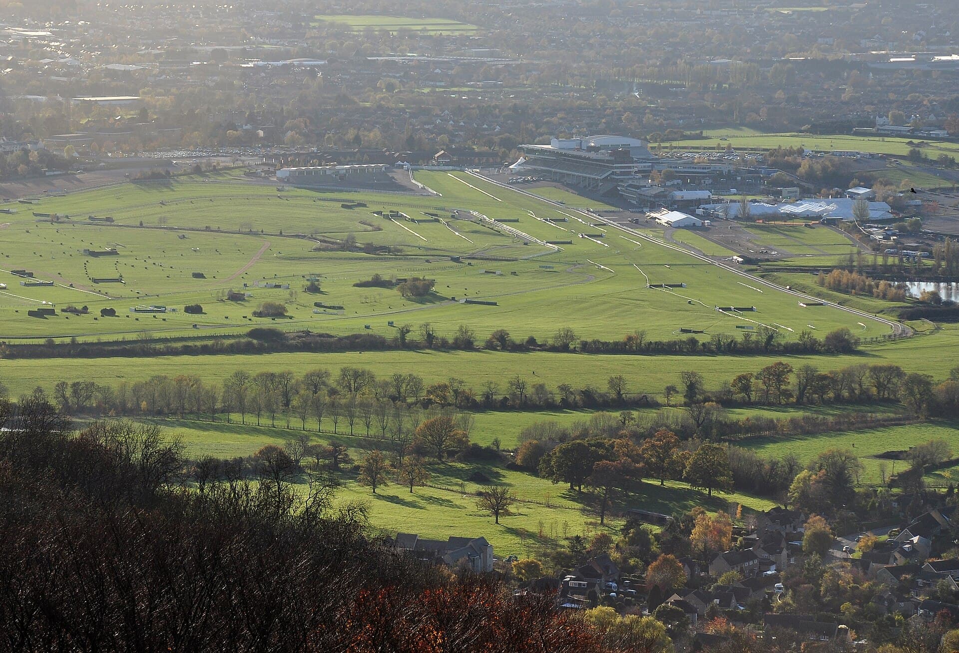 Cheltenham Racecourse seen from Cleeve Hill